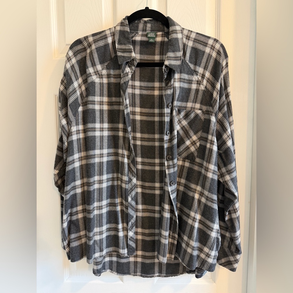 Wild Fable Grey and White Plaid Button Down Shirt